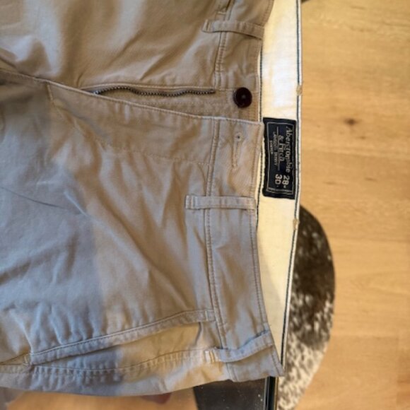 Pre-Loved Abercrombie & Fitch Men's Chinos - 28 W x 30 L - Picture 3 of 7
